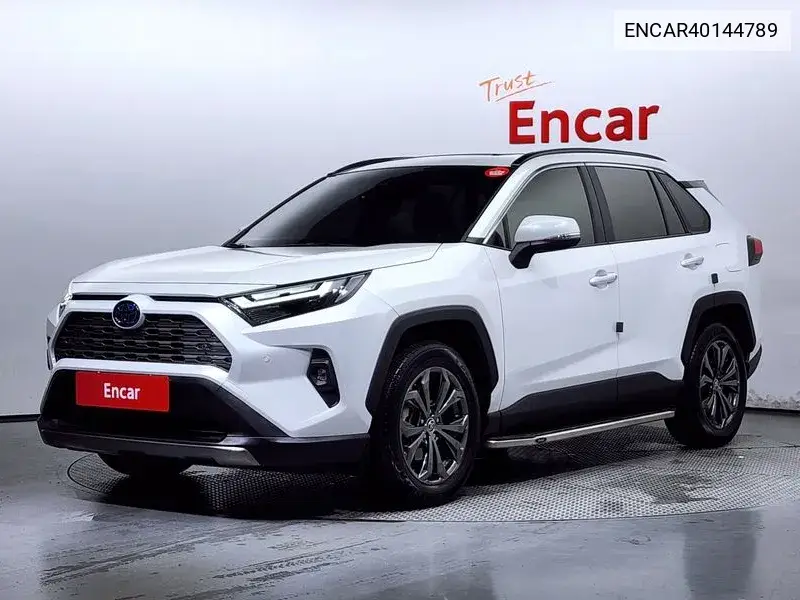Toyota RAV 4 2023 года выпуска