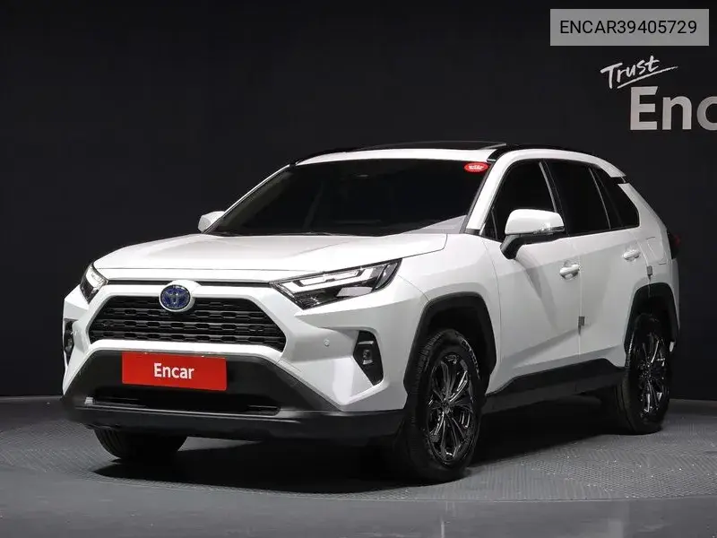 Toyota RAV 4 2024 года выпуска
