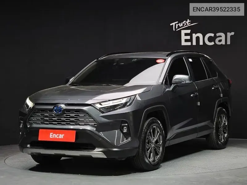 Toyota RAV 4 2024 года выпуска