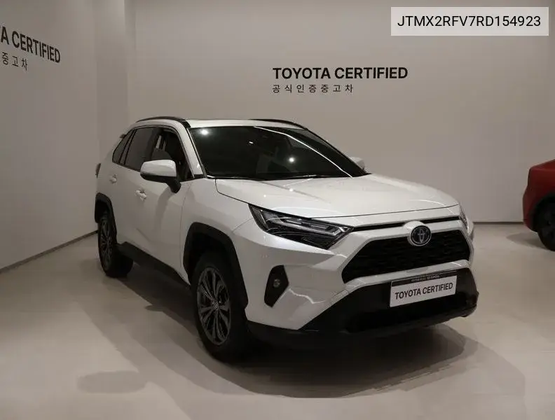 Toyota RAV 4 2024 года выпуска