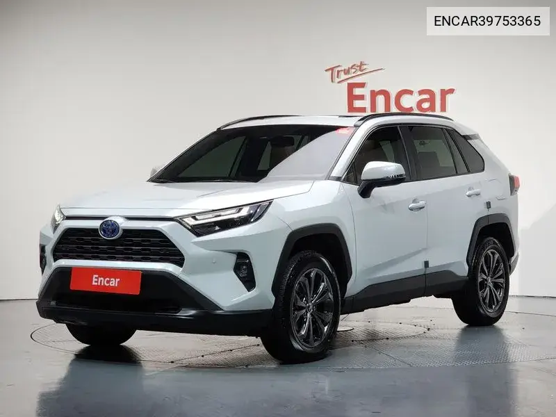 Toyota RAV 4 2024 года выпуска