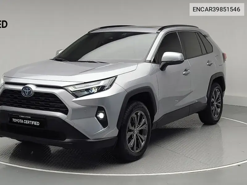 Toyota RAV 4 2024 года выпуска