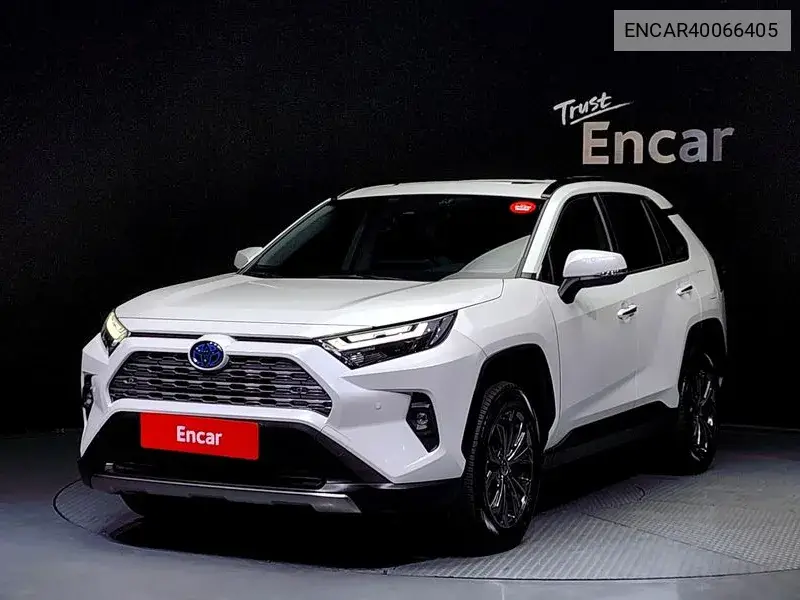 Toyota RAV 4 2024 года выпуска