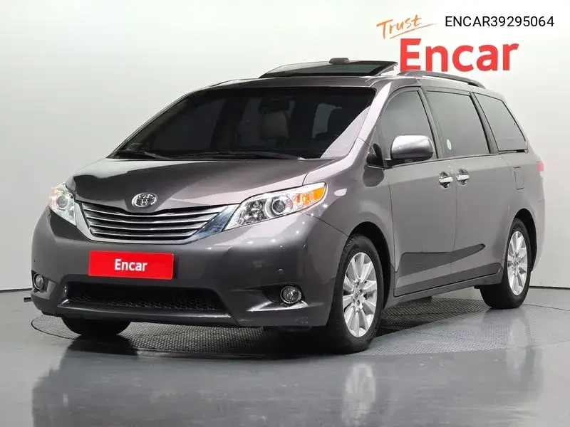 Toyota Sienna 2012 года выпуска