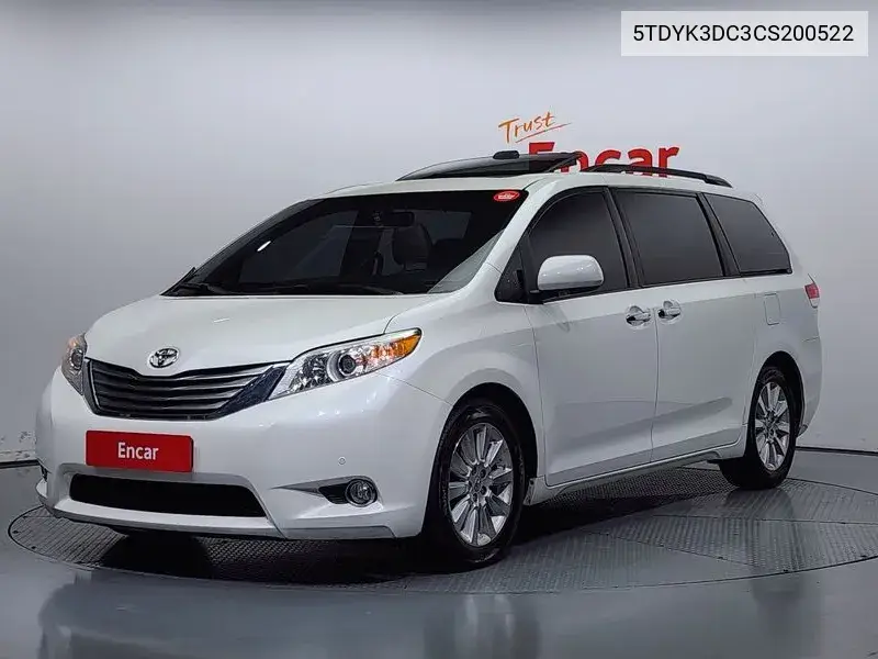 Toyota Sienna 2012 года выпуска