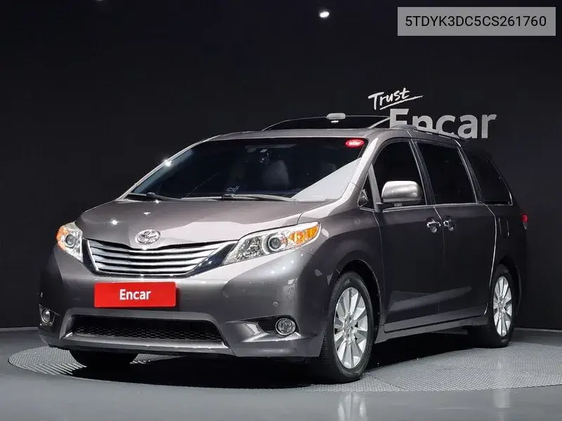 Toyota Sienna 2012 года выпуска