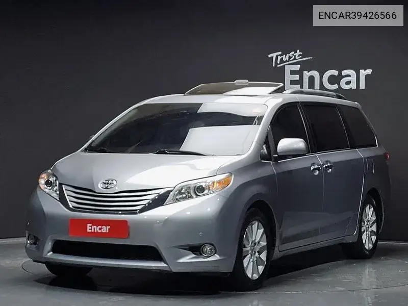 Toyota Sienna 2013 года выпуска