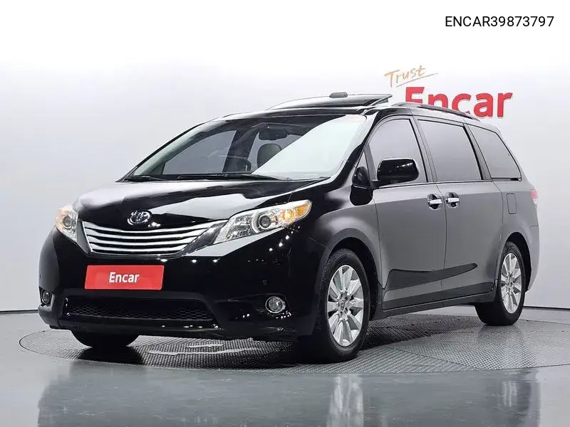 Toyota Sienna 2013 года выпуска