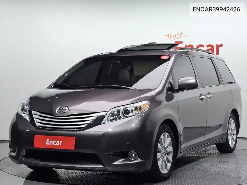 Toyota Sienna 2013 года выпуска