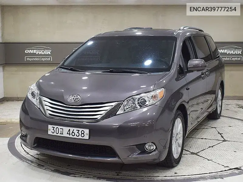 Toyota Sienna 2014 года выпуска