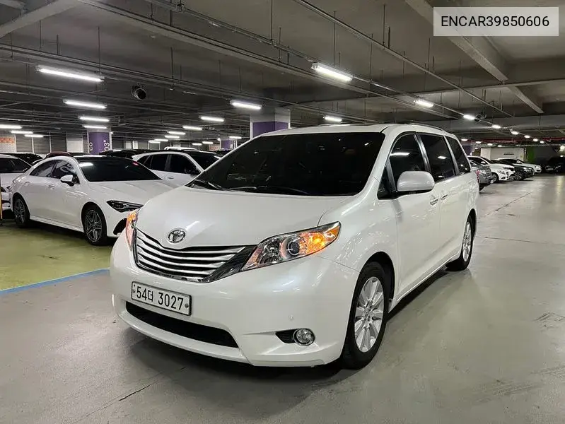 Toyota Sienna 2014 года выпуска