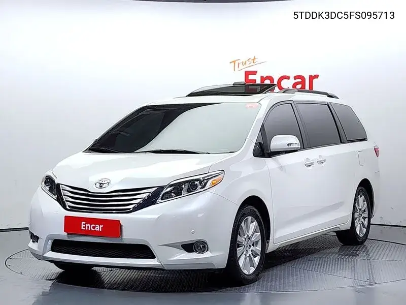 Toyota Sienna 2015 года выпуска