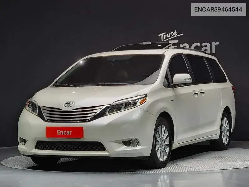 Toyota Sienna 2016 года выпуска