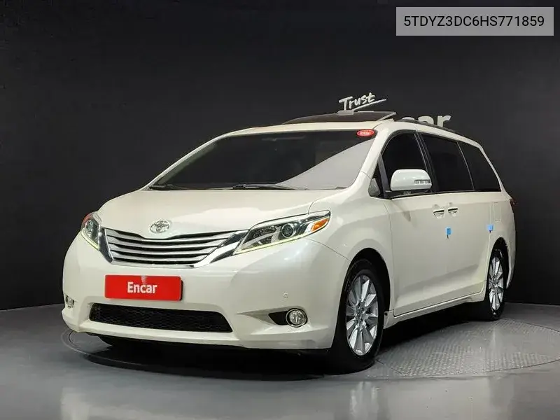 Toyota Sienna 2016 года выпуска