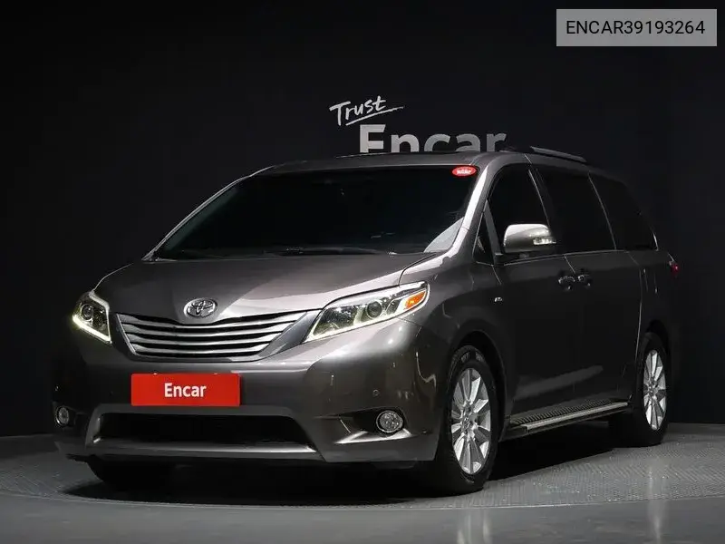 Toyota Sienna 2017 года выпуска