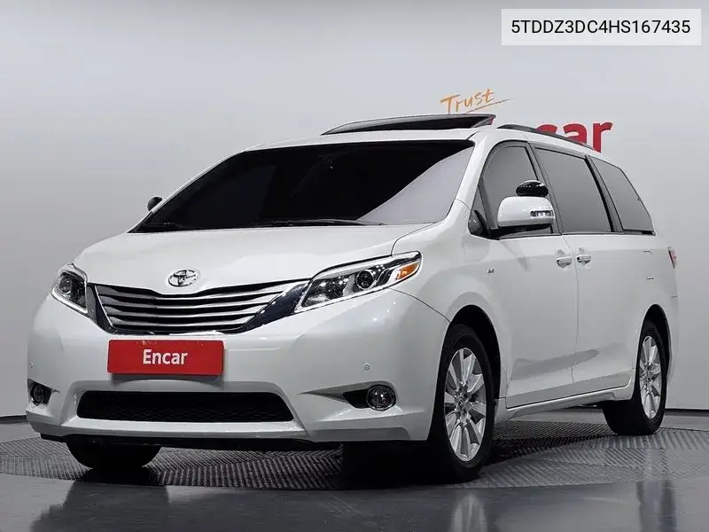 Toyota Sienna 2017 года выпуска