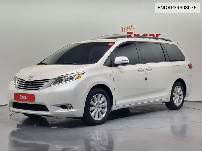 Toyota Sienna 2017 года выпуска