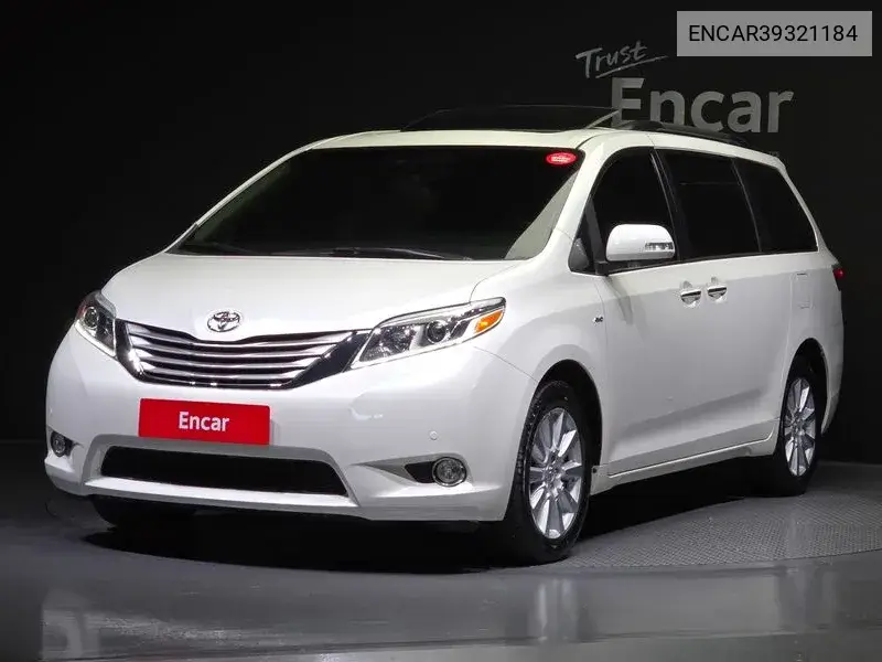 Toyota Sienna 2017 года выпуска
