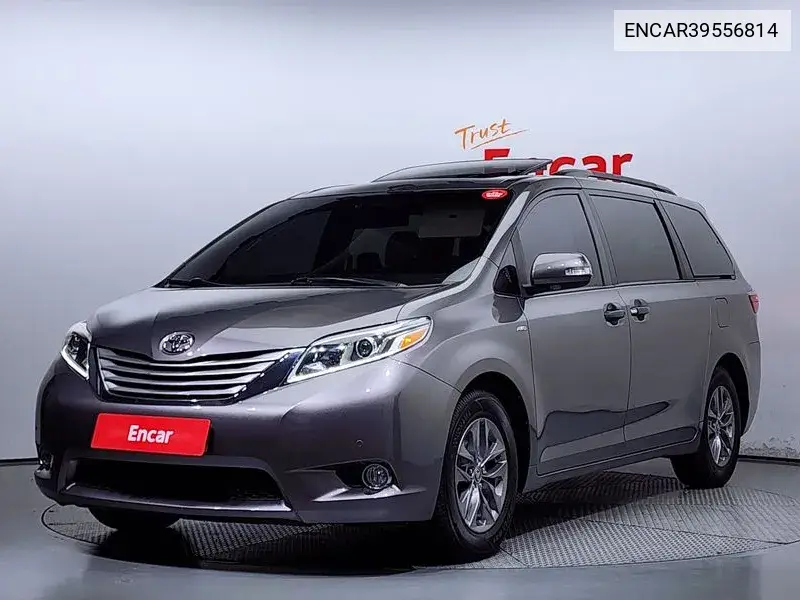 Toyota Sienna 2017 года выпуска