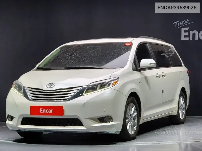 Toyota Sienna 2017 года выпуска