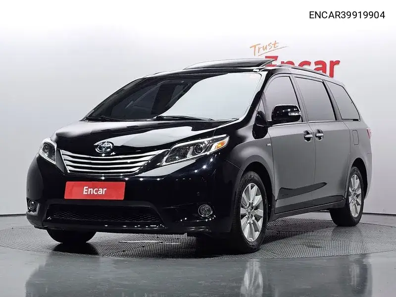 Toyota Sienna 2017 года выпуска
