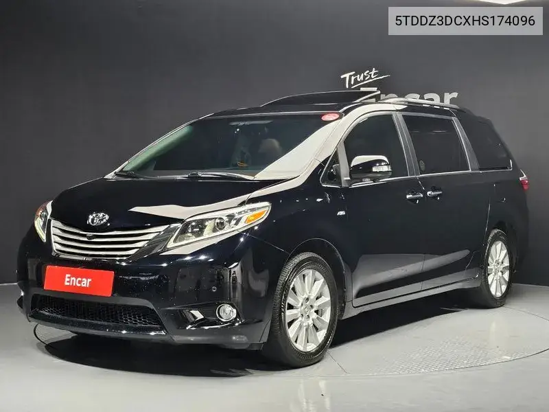 Toyota Sienna 2017 года выпуска