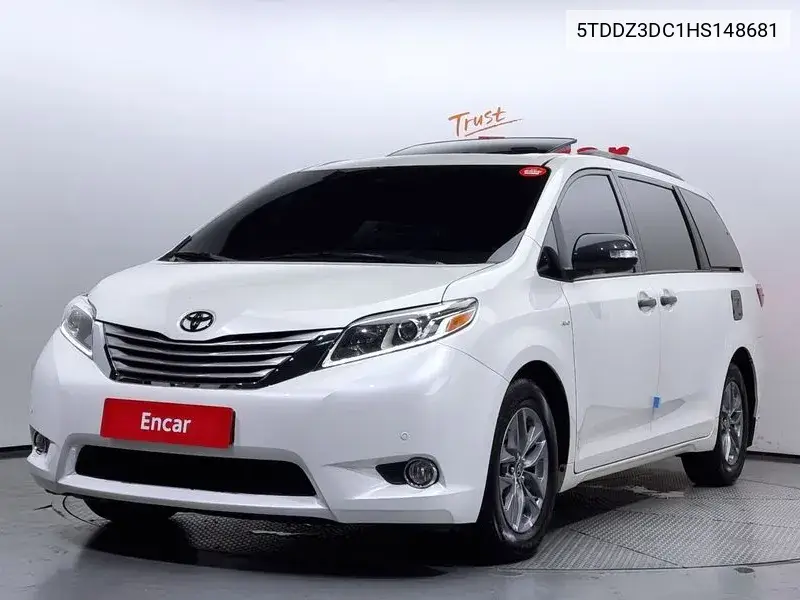 Toyota Sienna 2017 года выпуска