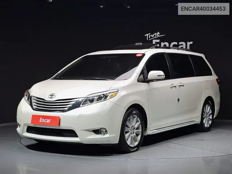Toyota Sienna 2017 года выпуска
