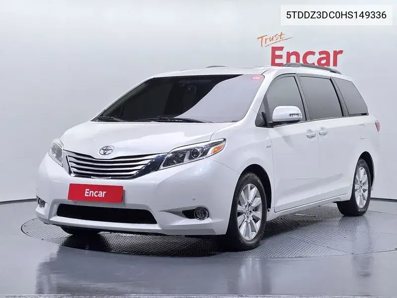Toyota Sienna 2017 года выпуска