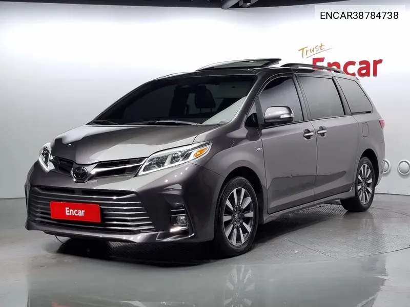 Toyota Sienna 2018 года выпуска