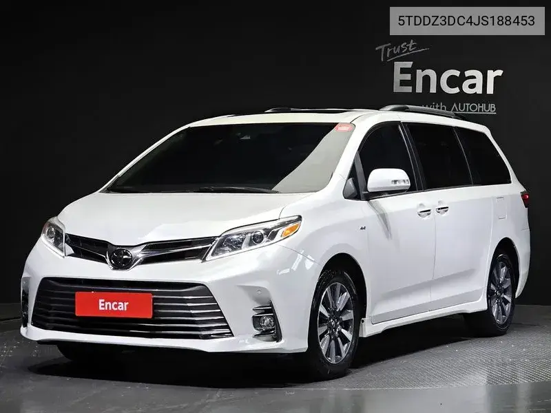 Toyota Sienna 2018 года выпуска
