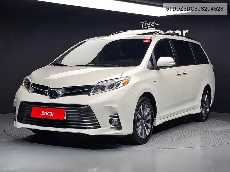 Toyota Sienna 2018 года выпуска