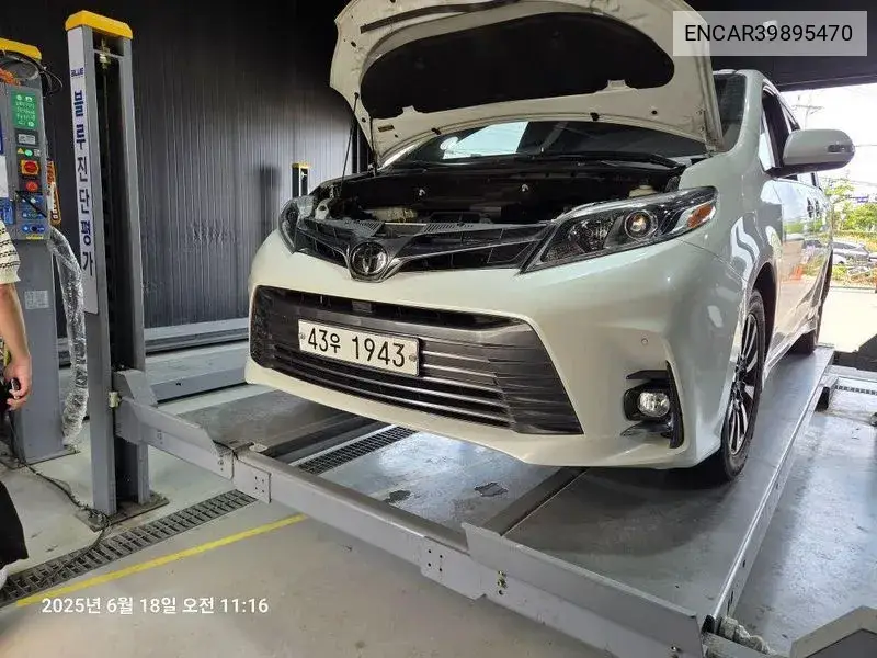 Toyota Sienna 2018 года выпуска