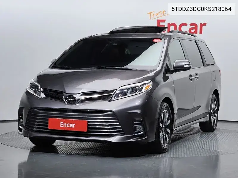 Toyota Sienna 2019 года выпуска