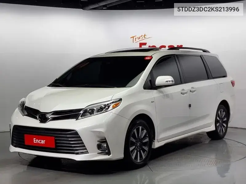 Toyota Sienna 2019 года выпуска
