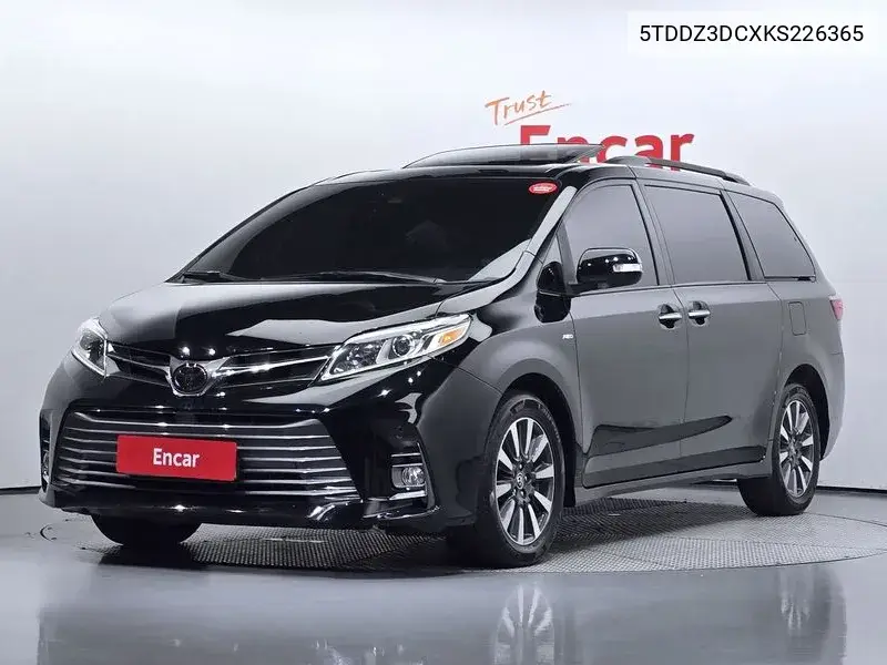 Toyota Sienna 2019 года выпуска