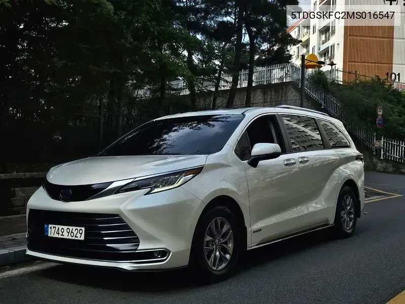 Toyota Sienna 2021 года выпуска