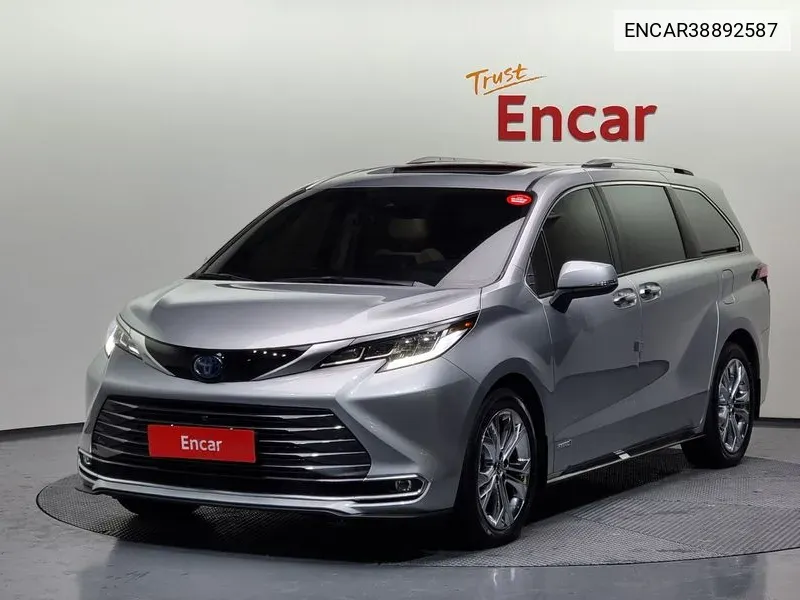 Toyota Sienna 2021 года выпуска