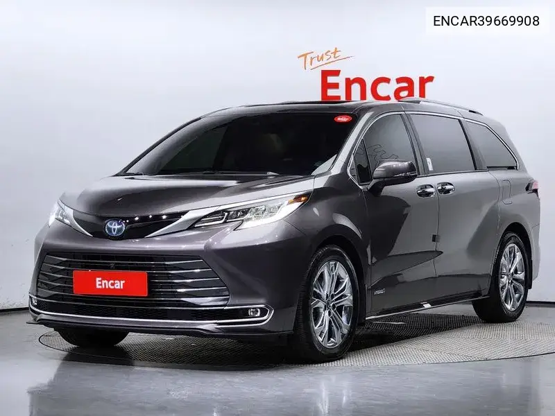 Toyota Sienna 2021 года выпуска
