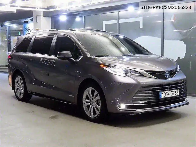 Toyota Sienna 2021 года выпуска