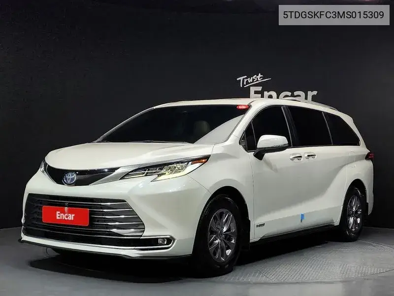 Toyota Sienna 2021 года выпуска