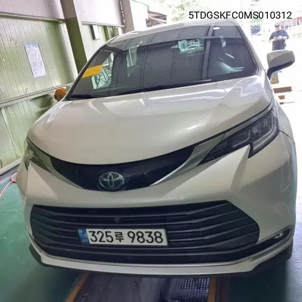 Toyota Sienna 2021 года выпуска