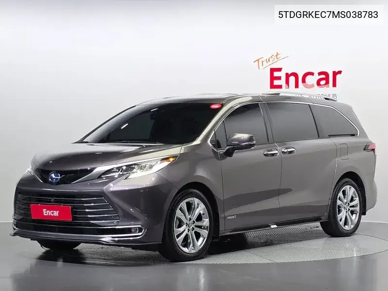Toyota Sienna 2021 года выпуска