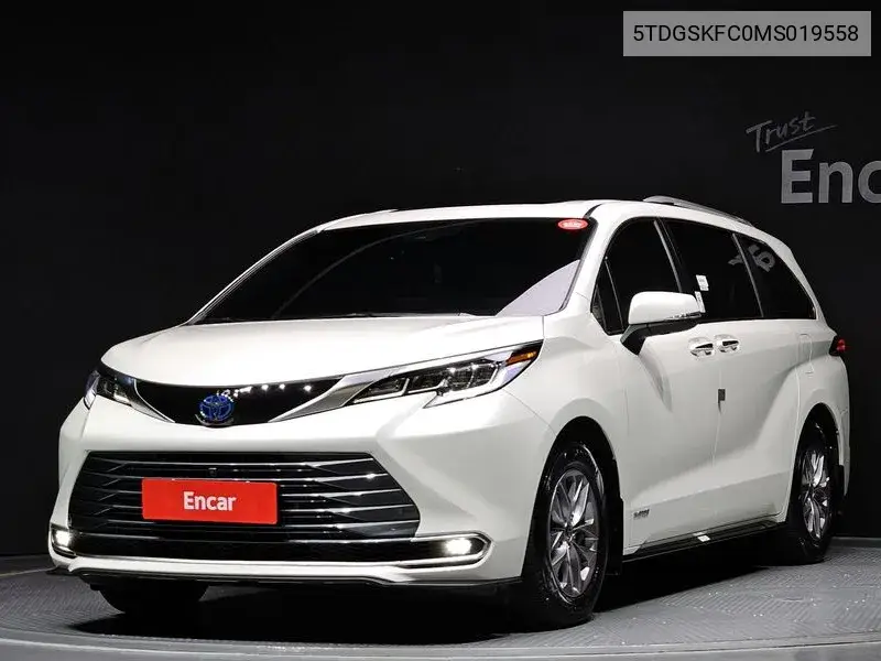Toyota Sienna 2021 года выпуска