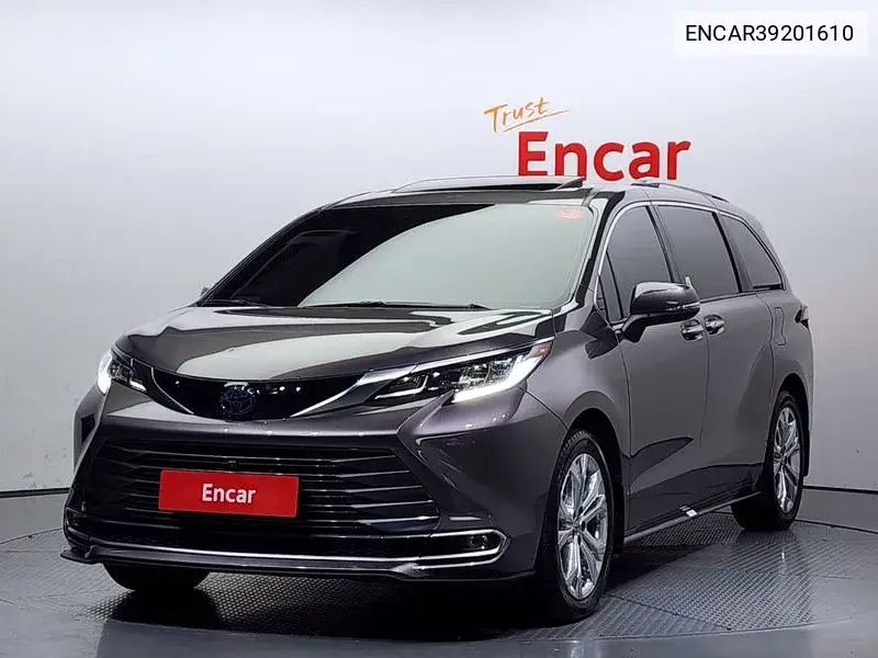Toyota Sienna 2022 года выпуска
