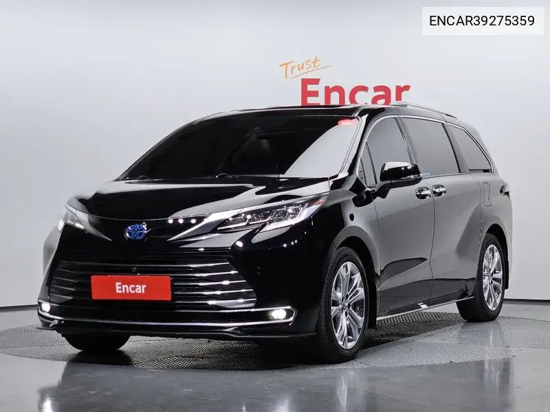 Toyota Sienna 2022 года выпуска