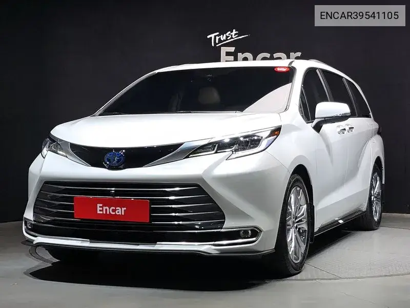 Toyota Sienna 2022 года выпуска