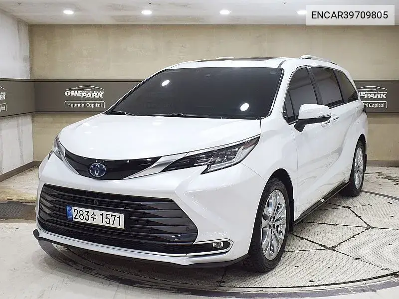Toyota Sienna 2022 года выпуска