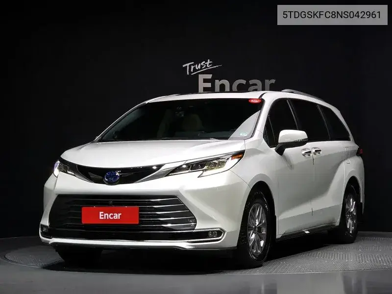 Toyota Sienna 2022 года выпуска
