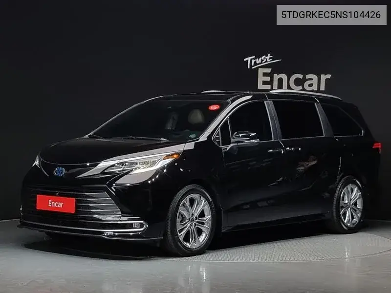 Toyota Sienna 2022 года выпуска